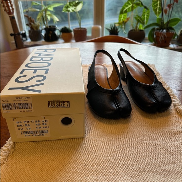 Black Tabi Sling Back Raboesy - Picture 1 of 4